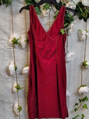 Red V-Neck Sleeveless Dress - Classic Women's Dress